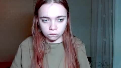 Snapshot of aliiice_stone chatting on December 4, 3:43 pm Alice online show from December 4, 3:43 pm