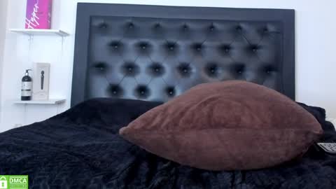 alika_jonhson_ online show from April 9, 3:42 am