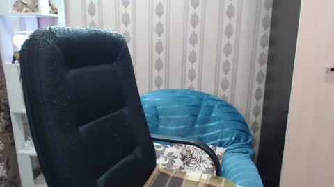 alina672211 online show from May 7, 12:09 pm