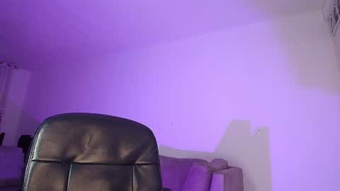  NYX  online show from June 25, 5:12 am