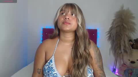 lili online show from November 24, 5:31 am