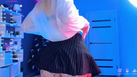 Snapshot of alishaaneta chatting on February 28, 12:09 pm Alisha online show from February 28, 12:09 pm