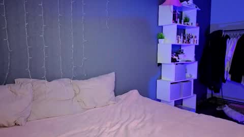 Snapshot of alishaaneta chatting on October 28, 1:39 pm Alisha online show from October 28, 1:39 pm