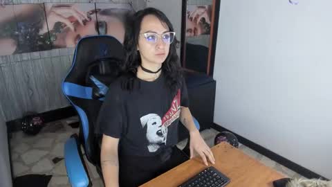 ALISON MOON online show from October 6, 12:11 pm