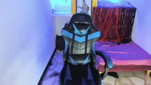 ALISON MOON online show from October 27, 2:12 pm