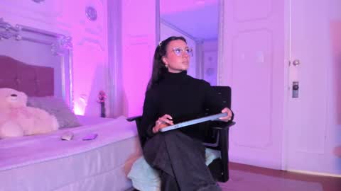 Alison Fishert online show from February 3, 11:53 am