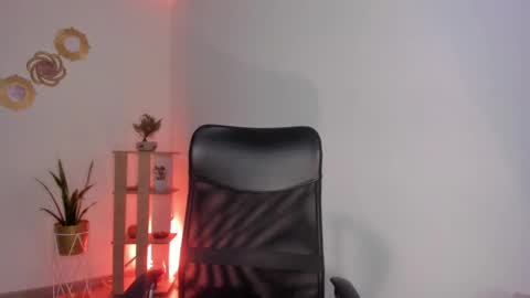  ALISS  online show from January 12, 4:50 pm