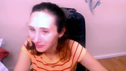 Snapshot of alissajersy_ chatting on October 16, 9:23 am Alissa online show from October 16, 9:23 am