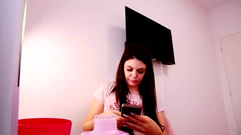 Alissia online show from June 2, 8:48 am