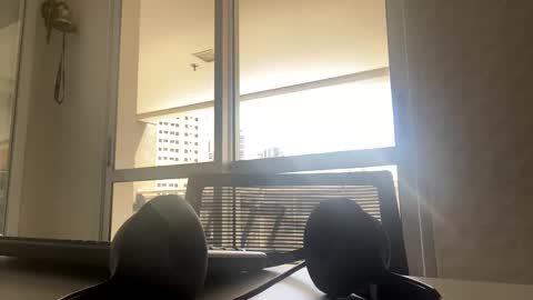 alissias online show from November 19, 1:00 pm