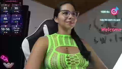 Snapshot of alisson_hoffman05 chatting on September 24, 12:53 am Alisson hoffman05 online show from September 24, 12:53 am