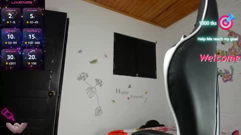 Snapshot of alisson_hoffman05 chatting on October 18, 5:04 pm Alisson hoffman05 online show from October 18, 5:04 pm