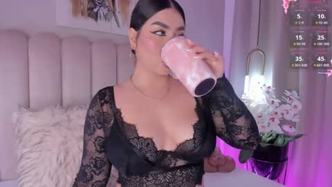Snapshot of alissyadanger chatting on September 30, 2:06 am TATIS online show from September 30, 2:06 am