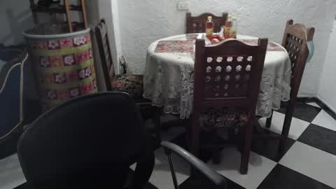 Snapshot of alix_beltran chatting on February 27, 1:59 am Alix online show from February 27, 1:59 am