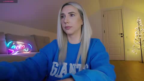 A day u didnt smile is a lost day online show from January 17, 10:01 am