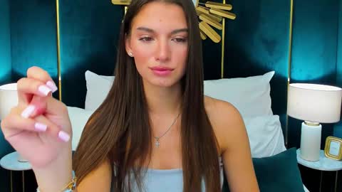 Lexi online show from October 1, 5:45 am