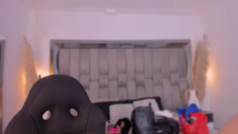    online show from March 21, 10:42 am