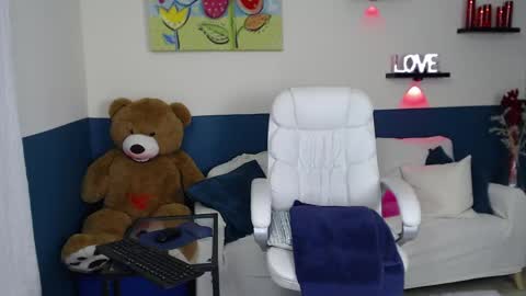 Alli online show from May 8, 8:21 pm