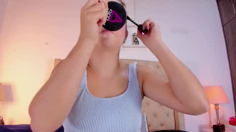 allisson online show from November 15, 12:17 pm