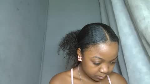 allizida01 online show from December 21, 9:24 am