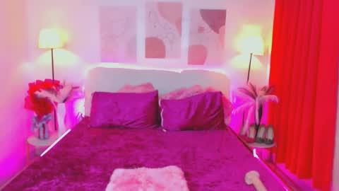Snapshot of alluring_brianna08 chatting on October 10, 5:56 am Brianna online show from October 10, 5:56 am