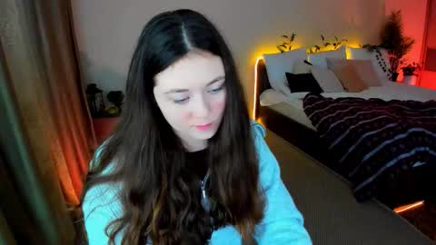 alluringeyess online show from February 7, 4:55 pm