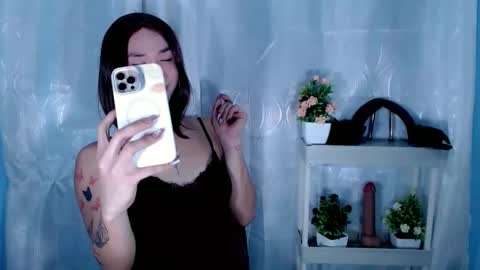 ally_monts online show from October 25, 10:34 am