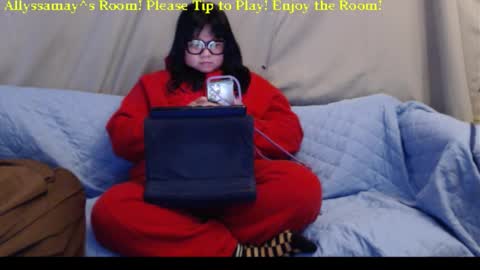 Allyssamay online show from February 5, 7:00 am