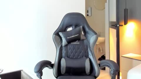 ALMA FENIX  online show from February 20, 4:41 pm