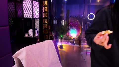 Alma online show from October 25, 8:55 am