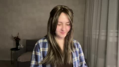 Anna online show from April 11, 7:50 pm