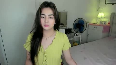 alovelydollnica online show from March 25, 1:14 pm