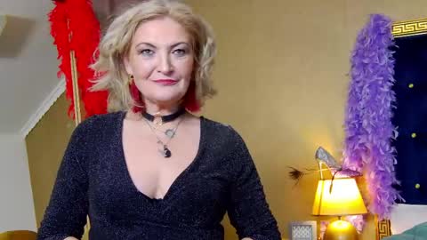 Alura Jenson online show from April 2, 9:45 pm