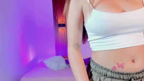 Aly online show from April 25, 12:41 pm