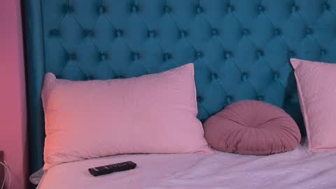 Anna online show from September 13, 4:15 pm