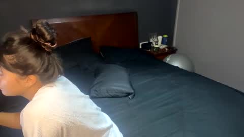 alyssia wolds online show from September 15, 1:03 am