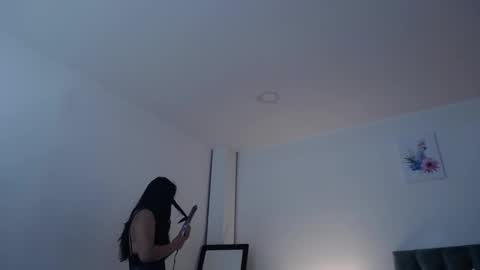 alyssia wolds online show from January 23, 1:02 pm