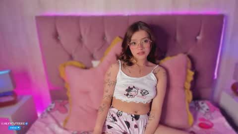 Alyy online show from March 16, 8:35 pm