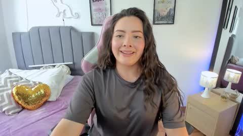 Hi Im AmaiaHelp me reach 100 likes online show from March 4, 6:47 pm