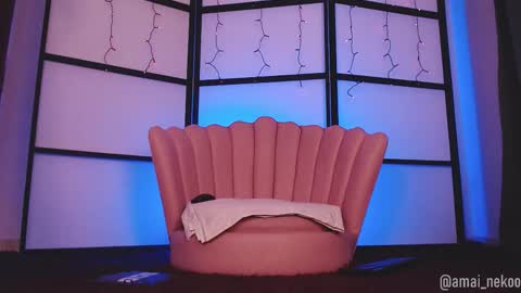 Amai  Sinclair  online show from November 10, 6:30 am