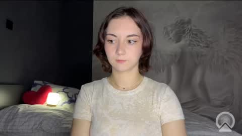 amalia_lambert13 online show from May 22, 7:23 pm