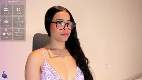 Amalia    real MIA  online show from April 13, 1:18 am