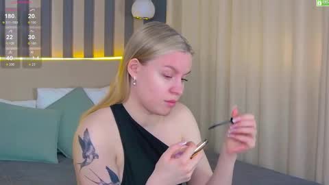 Amalia online show from April 10, 1:17 pm