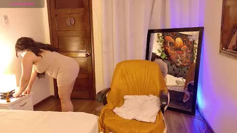         online show from November 19, 3:34 pm