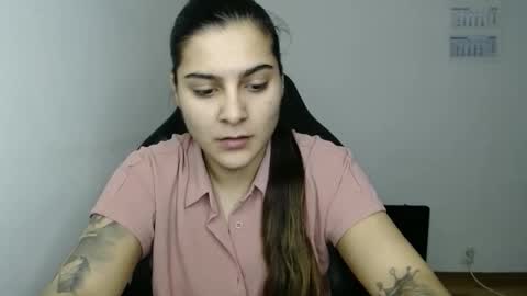 The queen of the biceps  online show from February 14, 2:24 am