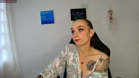 Amara Fey online show from May 16, 8:41 pm