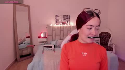 amaraa_couper1 online show from February 18, 4:11 am