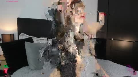 Amara online show from April 4, 11:36 pm