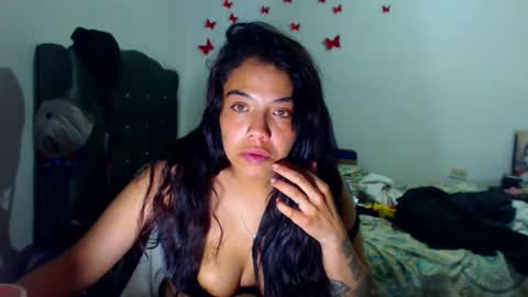 Amara Julia online show from December 5, 5:07 am