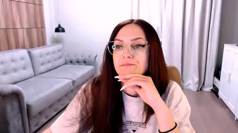 Izza online show from February 24, 12:57 pm